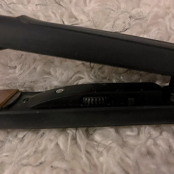 Flat Iron - Picture 2 of 5